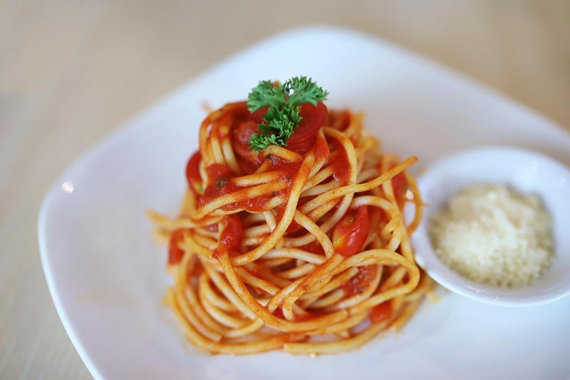 Spaghetti with Tomato Sauce