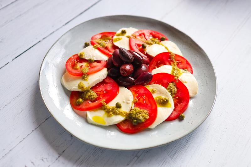 Caprese Salad with Prosciutto