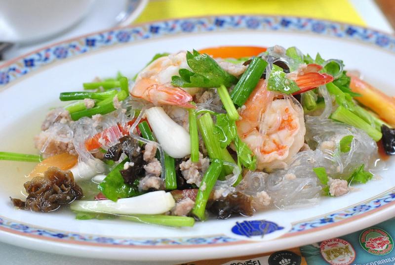 Yum Woon Sen