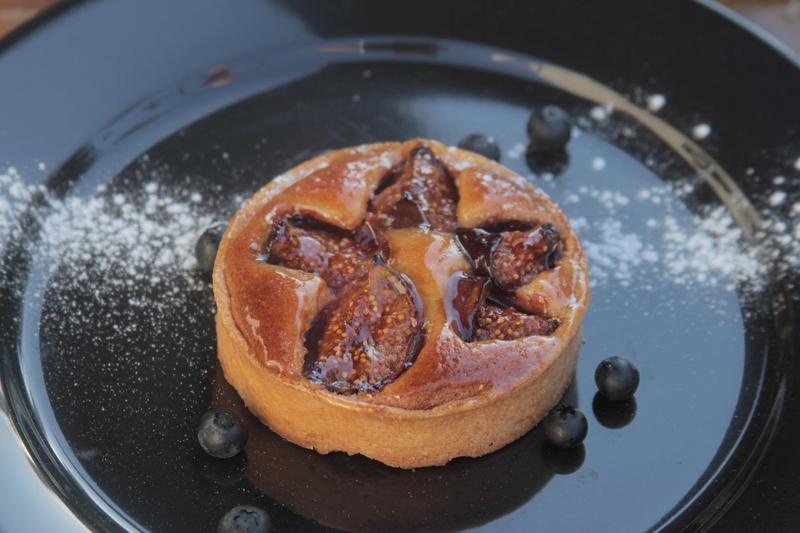 Tartaleta Chocolate, caramelo y almendras