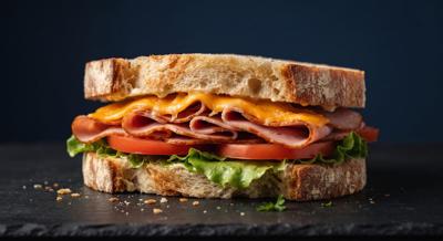 SÁNDWICH DE POLLO GRATINADO